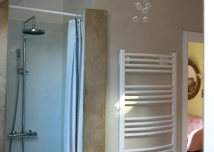 D'hôtes Couleurs Du Temps Couette-café Périgueux