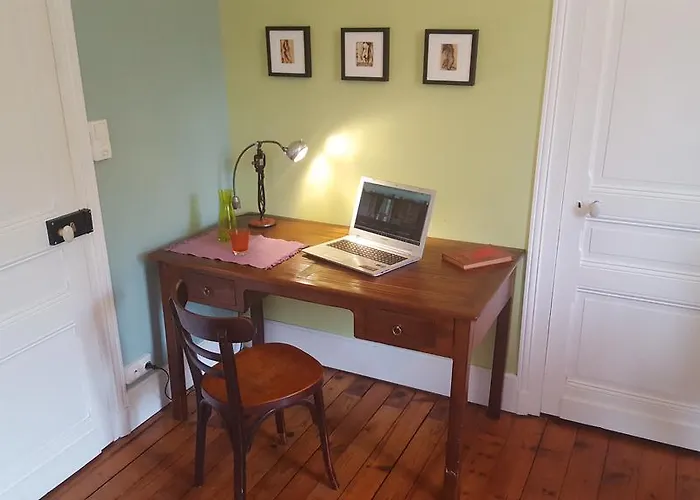 D'hôtes Couleurs Du Temps Couette-café Périgueux